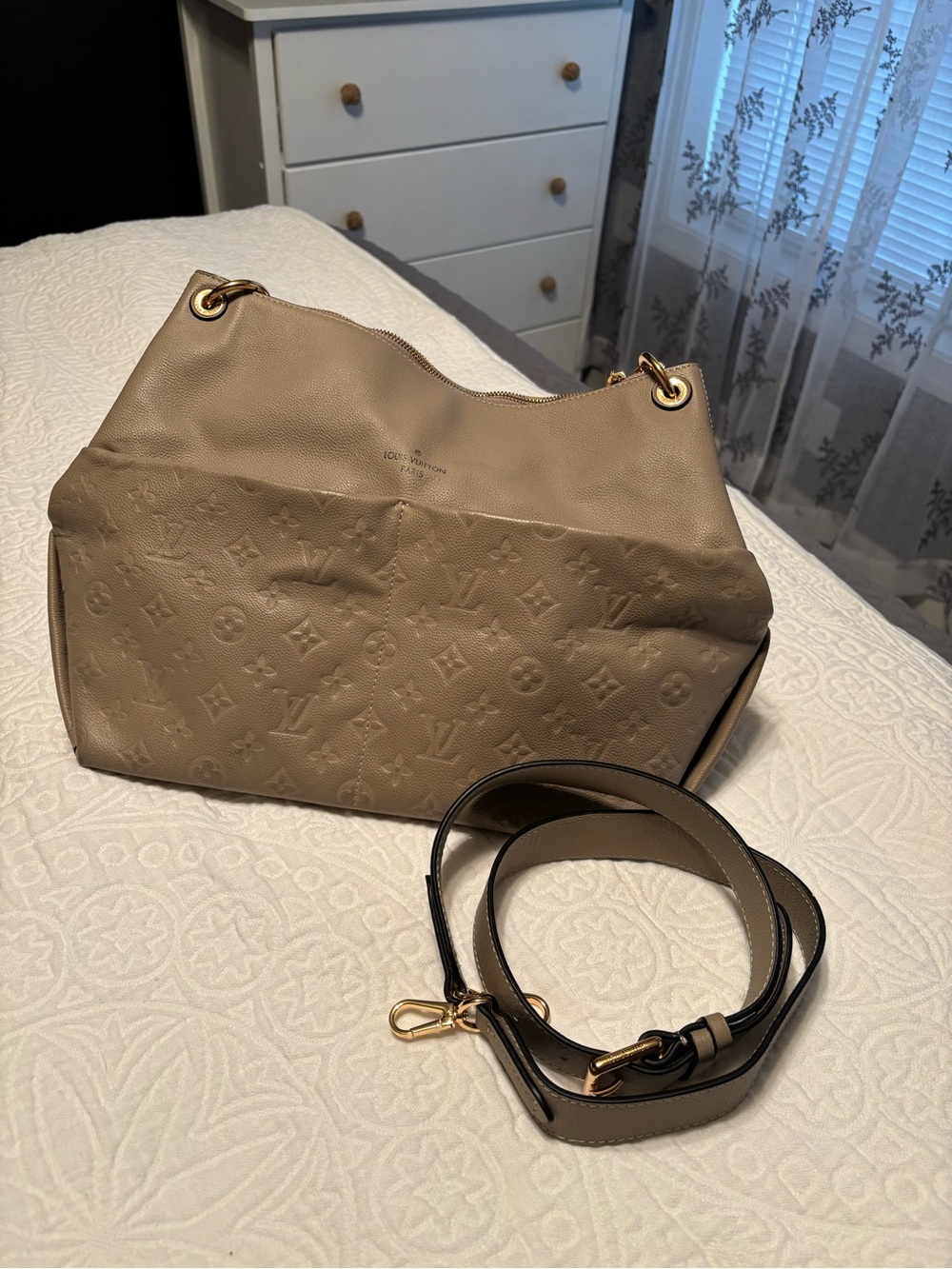 Taupe Leather Shoulder Bag with Detachable Strap and cross body strap. - Picture 2 of 4